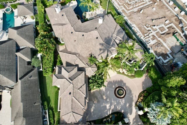 Courtyard Manor Charcoal Concrete Tile Installation